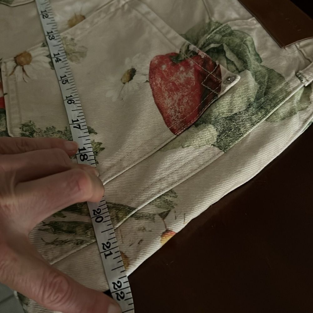 FREE PEOPLE WE THE FREE Good Luck Printed Barrel Jeans Veggies Garden - Picture 5 of 7